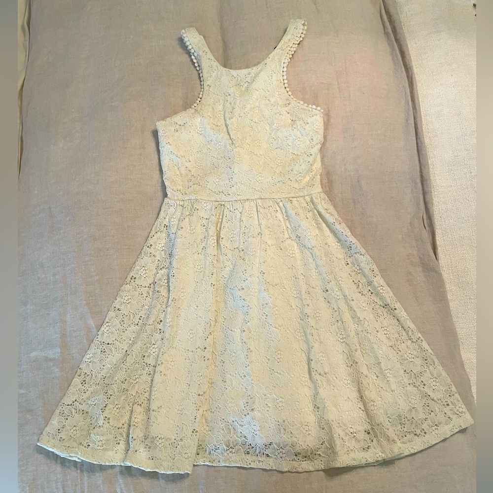 Sequin Hearts White Lace Dress: Junior’s 🤍🤍